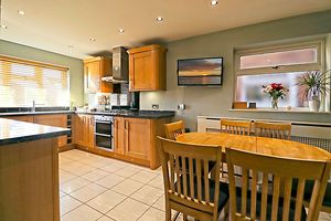 Kitchen / Breakfast Room- click for photo gallery